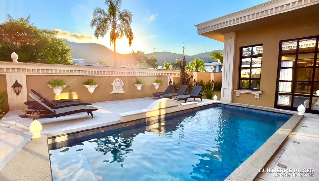 Casa no Condomínio Chácara Flora em Itapema — foto 1