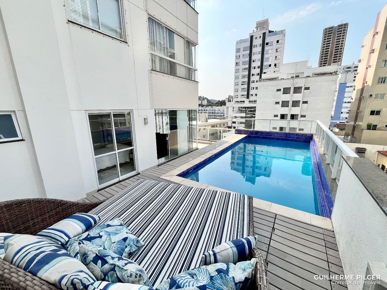 Apartamento diferenciado no Ed. Águas do Iguassu em Balneário Camboriú — foto 1