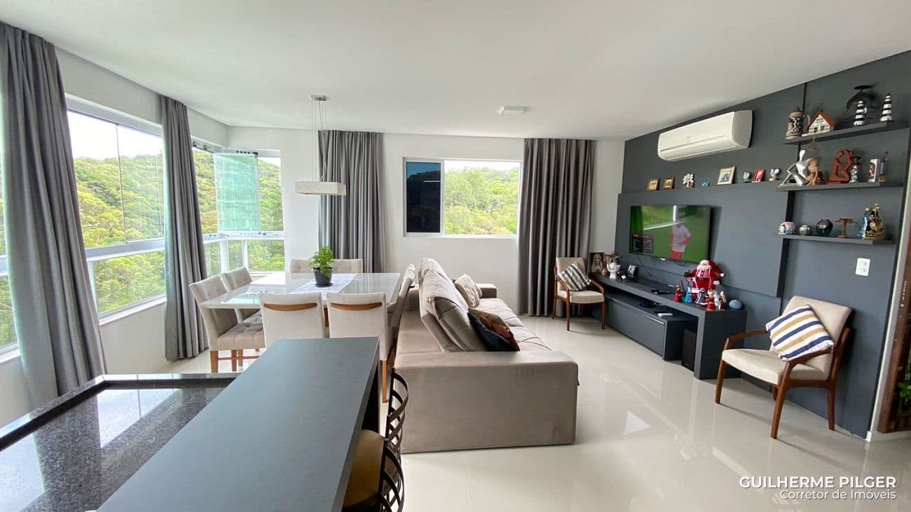 Apartamento Ed. Farol Ponta do Mel em Balneário Camboriú — foto 1