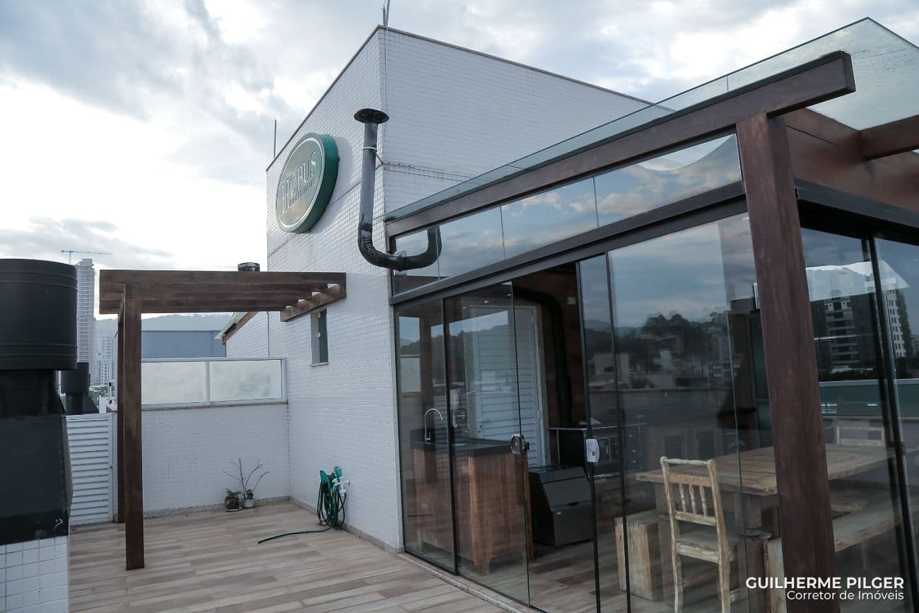 Cobertura no Ed. Brava Tower na Praia Brava em Itajaí — foto 1