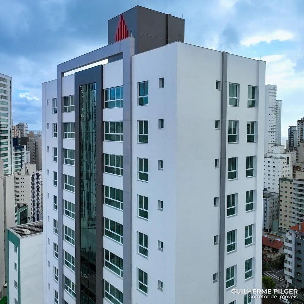 Apartamento no Ed. Solar di Capri em Balneário Camboriú — foto 1