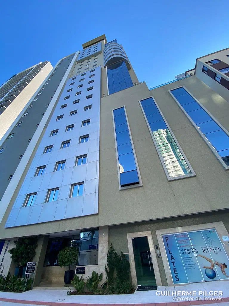 Apartamento no Ed. Mendelssohn em Balneário Camboriú — foto 1