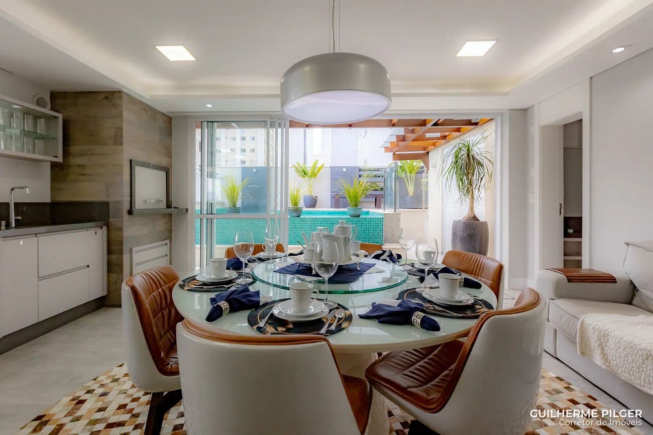 Apartamento no Edifício Royal Garden em Balneário Camboriú — foto 1