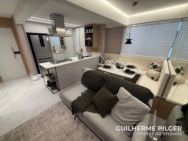 Apartamento no Edifício Imperatriz no Centro de Balneário Camboriú — foto 1