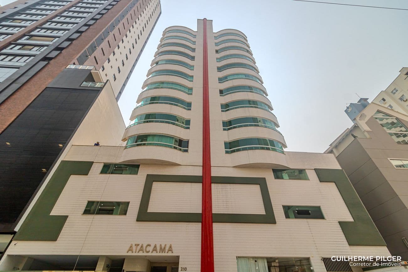 Apartamento no Ed. Atacama em Balneário Camboriú — foto 1