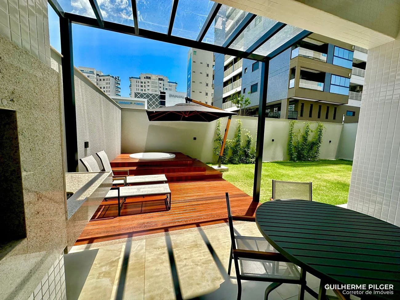 Apartamento Garden Duplex no Ed. Le Blanc na Praia Brava — foto 1