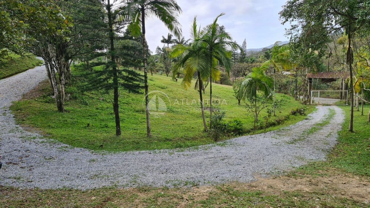 Casa com 3 dormitórios Varzea do Ranchinho Camboriu — foto 1