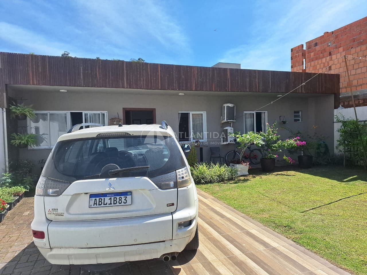 Casa mobiliada com 3 dormitórios sendo 1 suíte - Terras Altas - Camboriú — foto 1