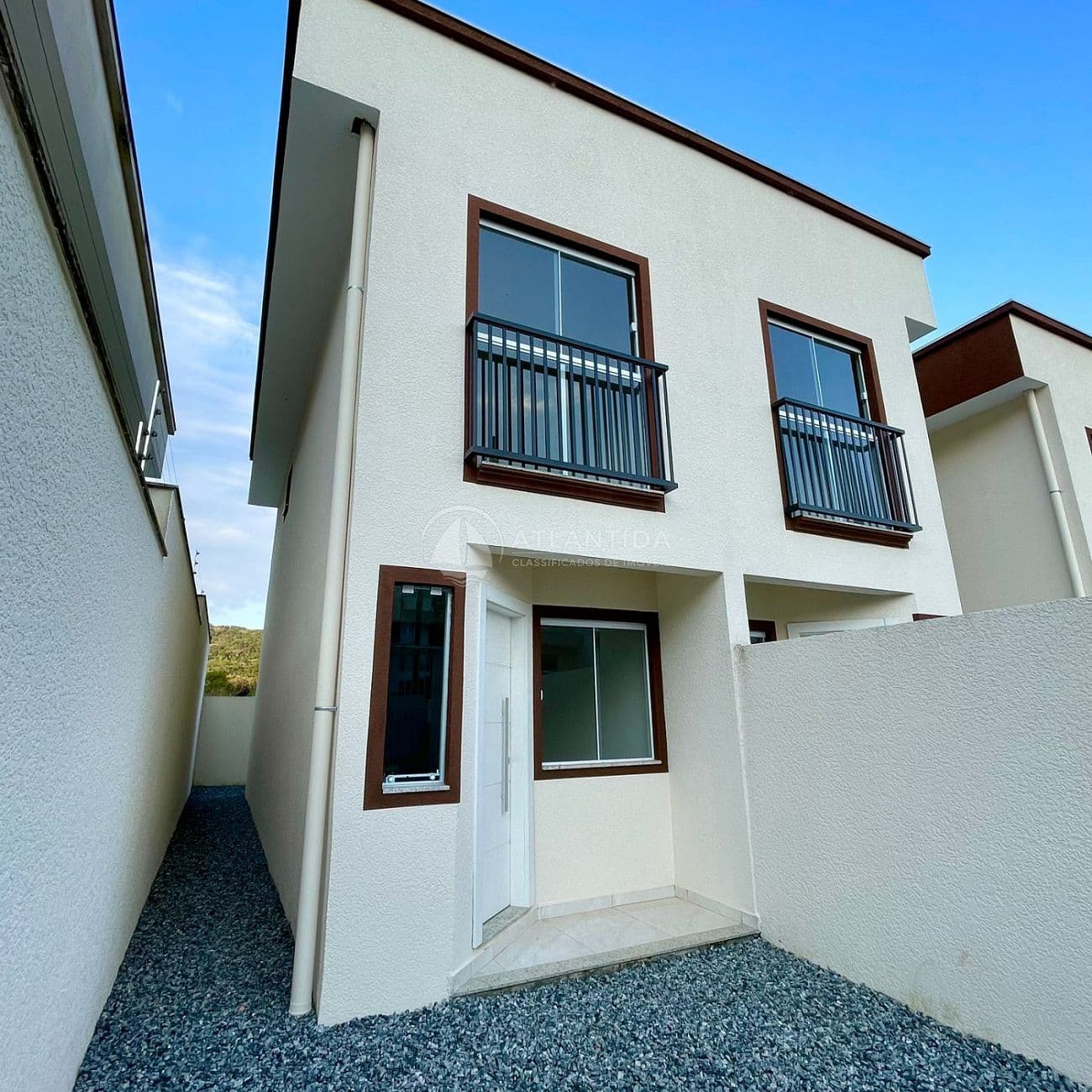 Sobrado 2 dormitórios - Rio Pequeno - Camboriú — foto 1