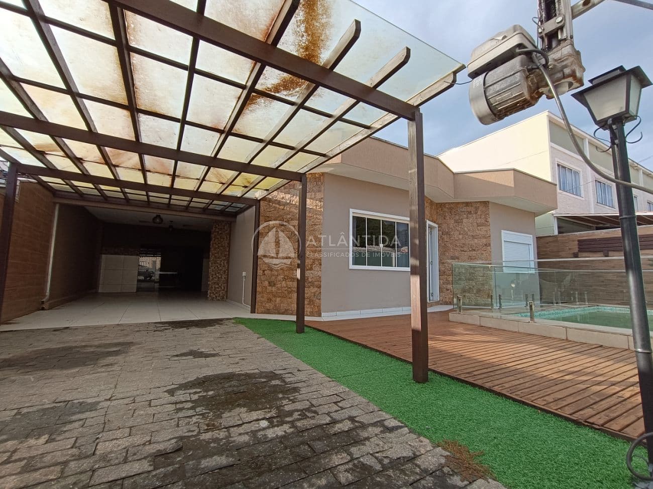 Casa térrea 3 dormitórios e piscina - São Francisco de Assis - Camboriú — foto 1