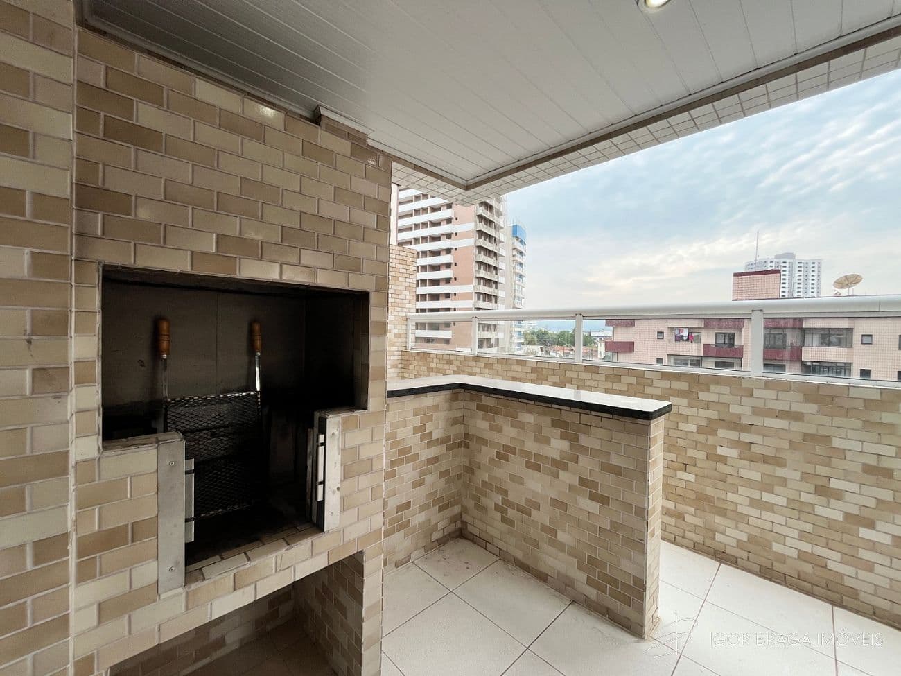 EXCELENTE APARTAMENTO A 300M DO MAR COM LAZER COMPLETO — foto 1