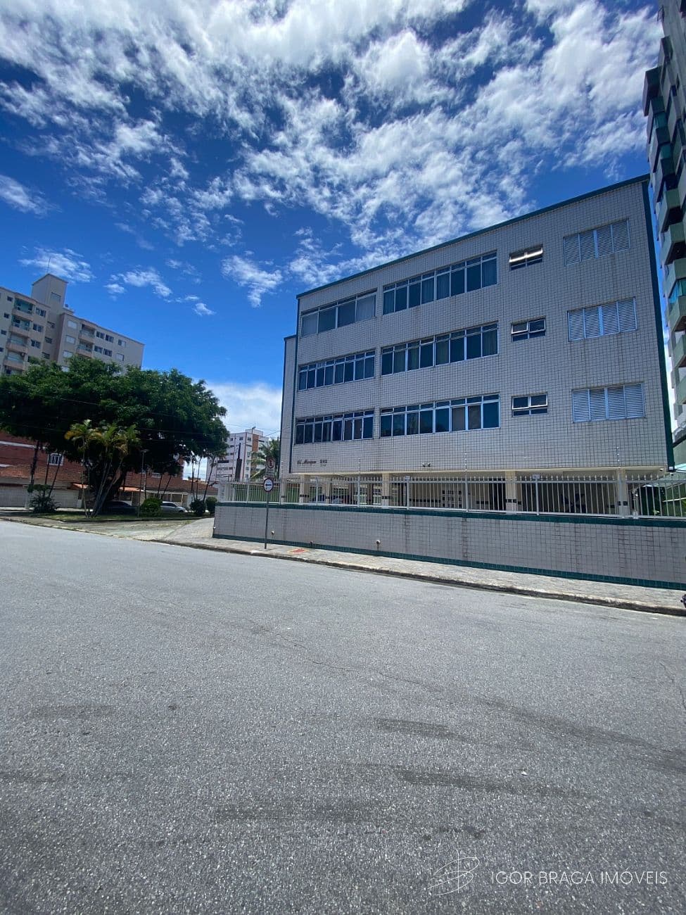 EXCELENTE APARTAMENTO A 250M DO MAR COM LAZER COMPLETO — foto 1