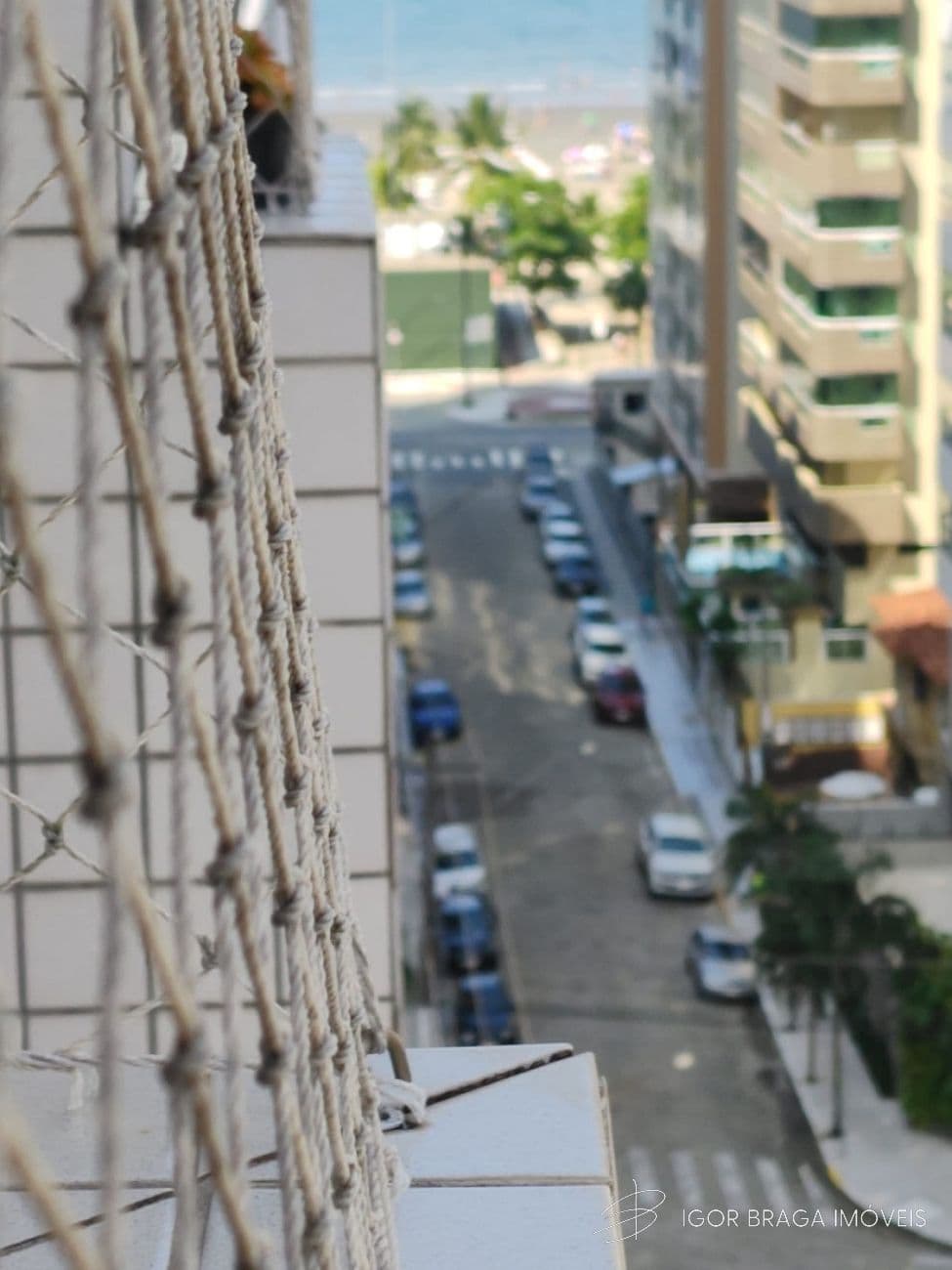 BELÍSSIMO APARTAMENTO, AMPLO, FINO ACABAMENTO À 100M DO MAR — foto 1