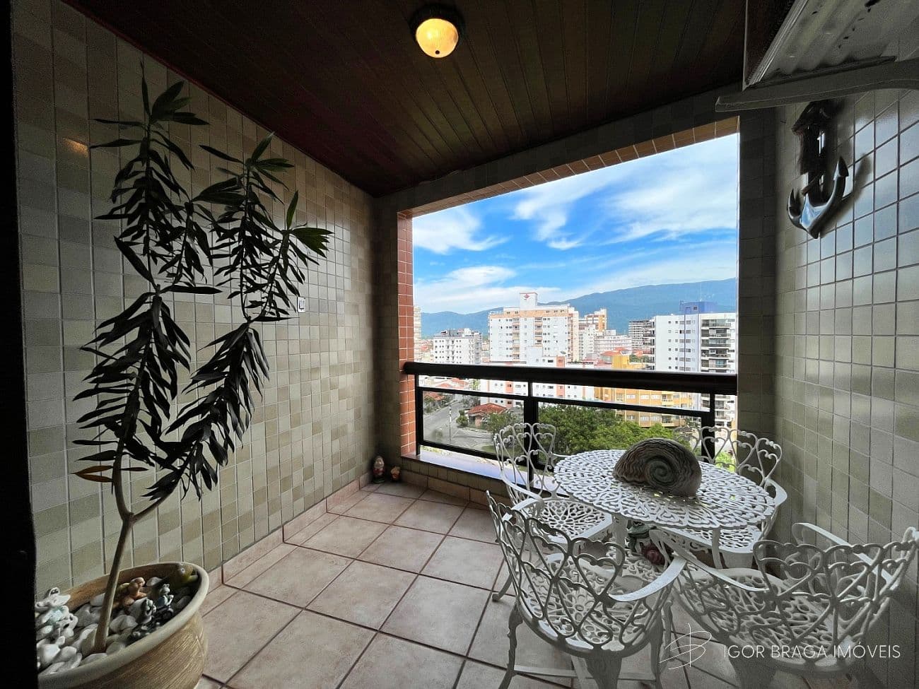 EXCELENTE APARTAMENTO, À 50M DO MAR E LAZER — foto 1