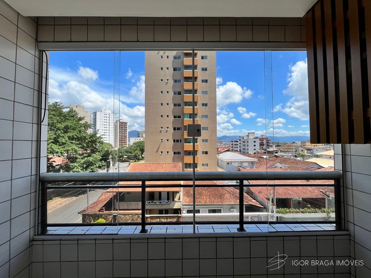 EXCELENTE APARTAMENTO, À 400M DO MAR E LAZER COMPLETO — foto 1