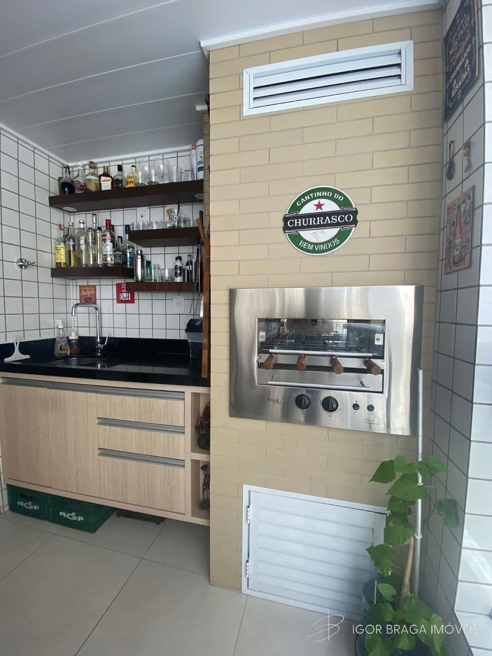 EXCELENTE APARTAMENTO, À 200M DO MAR E LAZER COMPLETO — foto 1