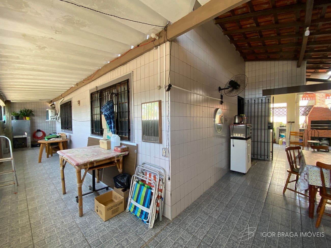 BELÍSSIMA CASA, AMPLA E À 900M DO MAR — foto 1