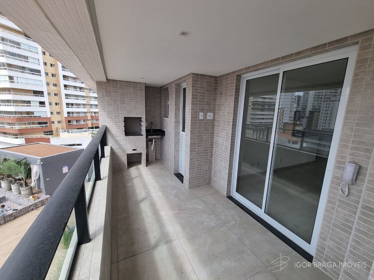 BELÍSSIMO APARTAMENTO, À 700M DO MAR E LAZER COMPLETO — foto 1