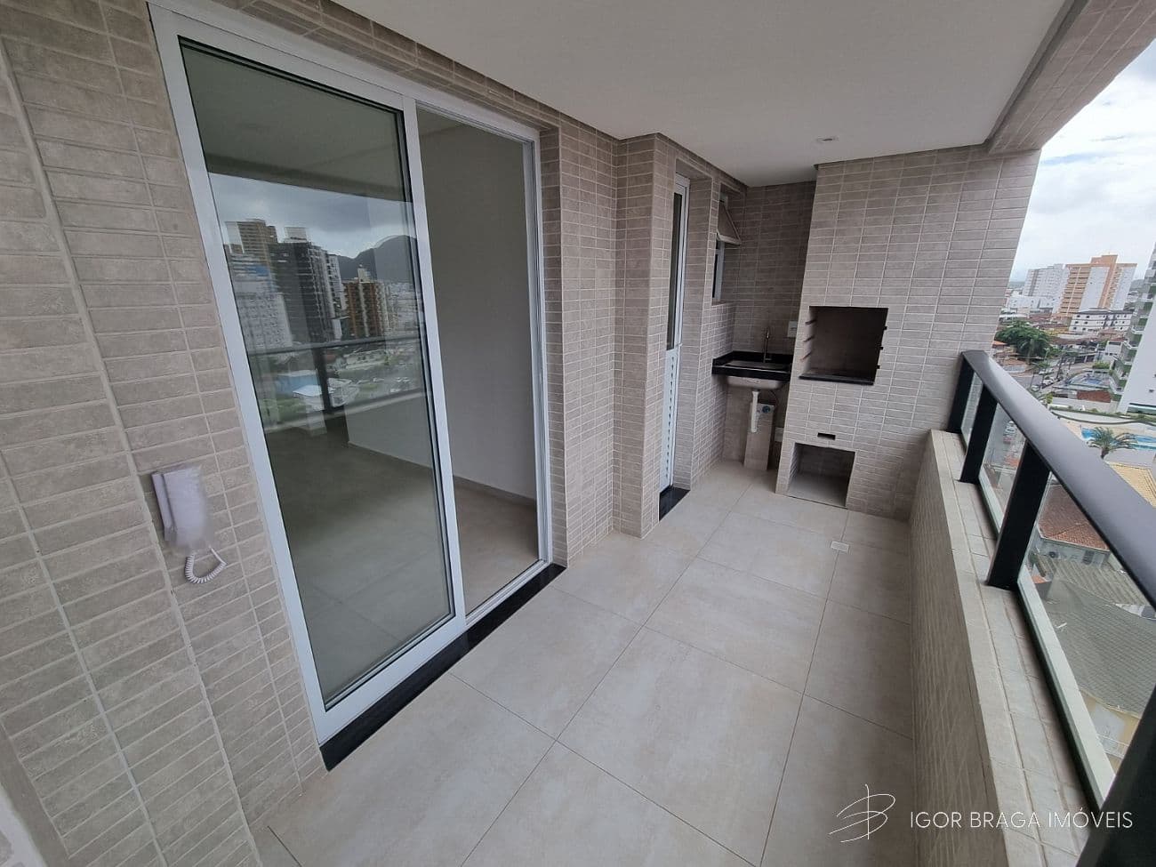 BELÍSSIMO APARTAMENTO, À 700M DO MAR E LAZER COMPLETO — foto 1