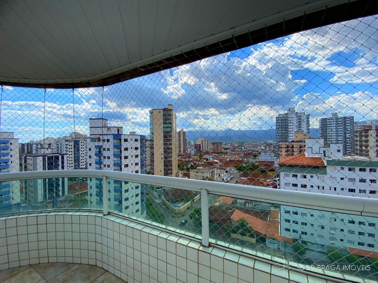 BELÍSSIMO APARTAMENTO, À 220M DO MAR E LAZER COMPLETO — foto 1