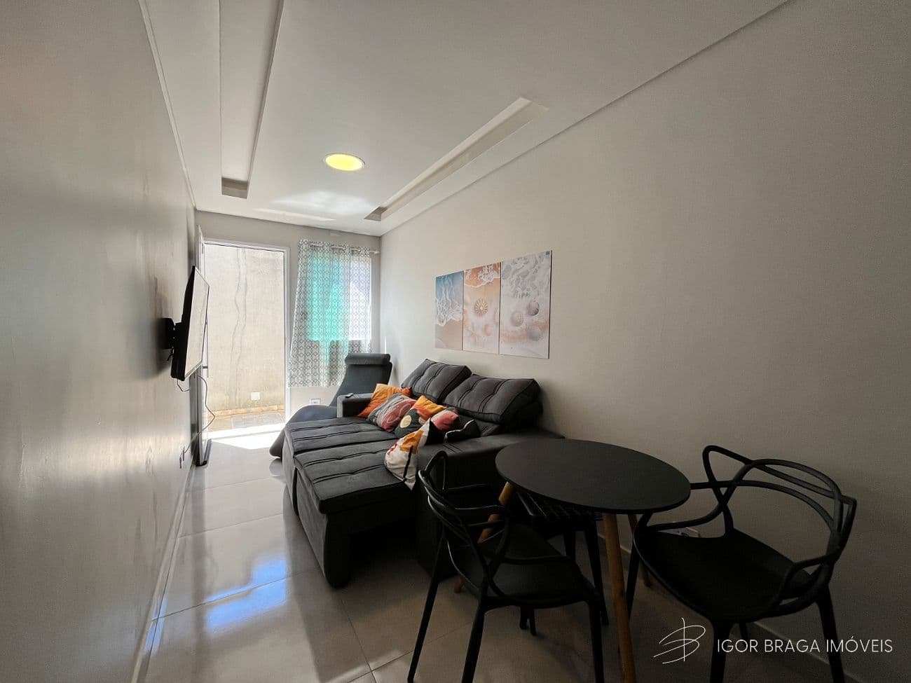 BELÍSSIMA CASA EM CONDOMÍNIO, FINO ACABAMENTO E À 800M DO MAR — foto 1