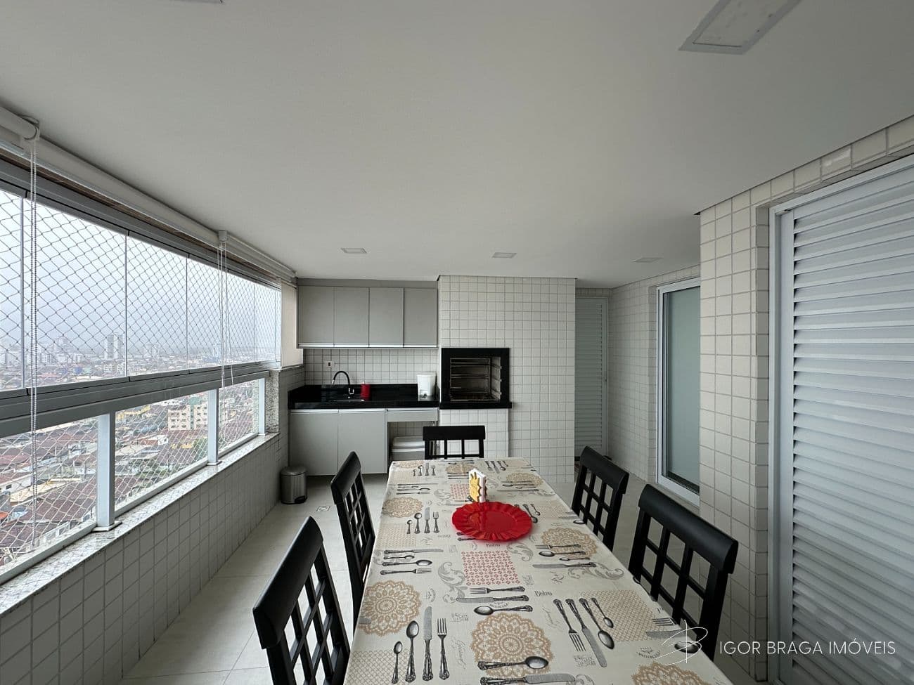EXCELENTE APARTAMENTO DE ALTO PADRÃO E VISTA PARA O MAR, FINO ACABAMENTO E LAZER COMPLETO — foto 1