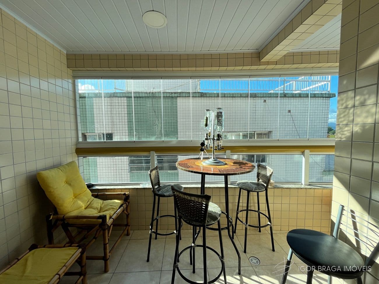 BELÍSSIMO APARTAMENTO, À 500M DO MAR — foto 1