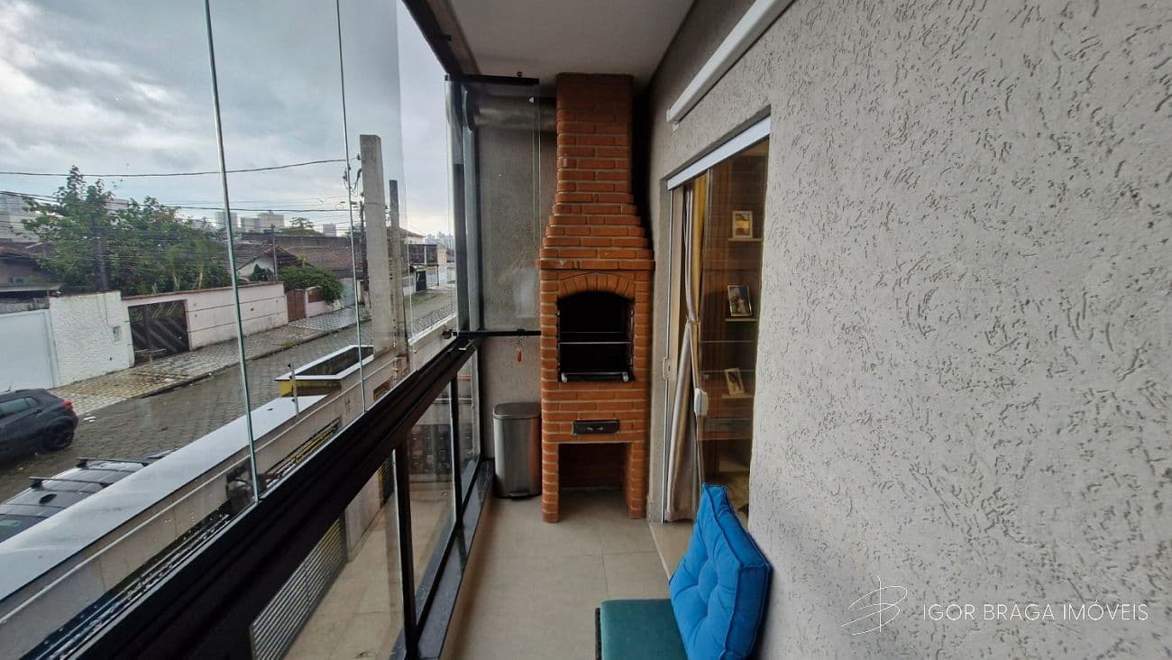 BELÍSSIMA CASA DE CONDOMÍNIO, AMPLO E À 950M DO MAR — foto 1