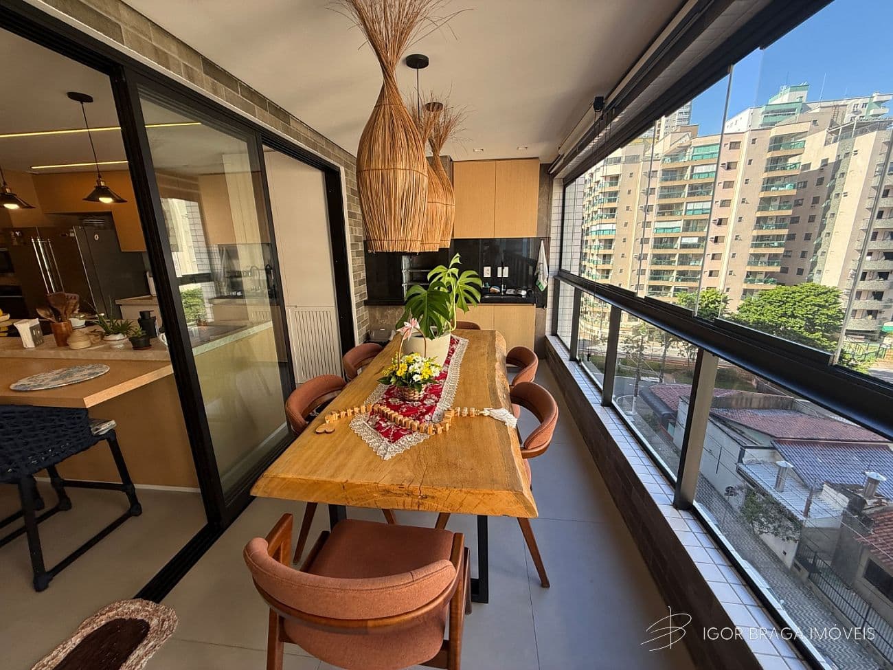 EXCELENTE APARTAMENTO, À 100M DO MAR E LAZER COMPLETO — foto 1
