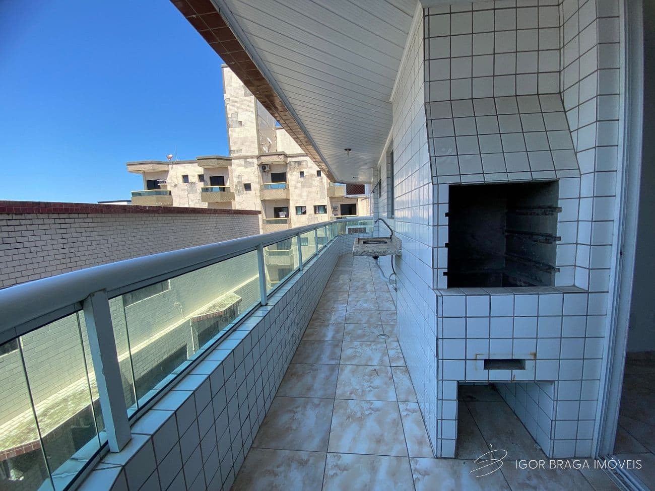 EXCELENTE APARTAMENTO, Á 100M DO MAR, FINO ACABAMENTO E LAZER COMPLETO — foto 1