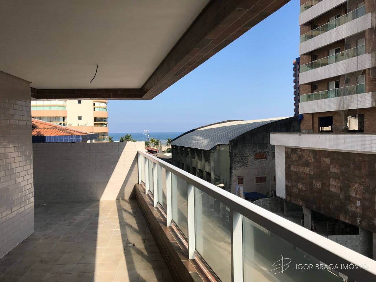 BELÍSSIMO APARTAMENTO, AMPLO, ACABAMENTO FINO E LAZER COMPLETO — foto 1