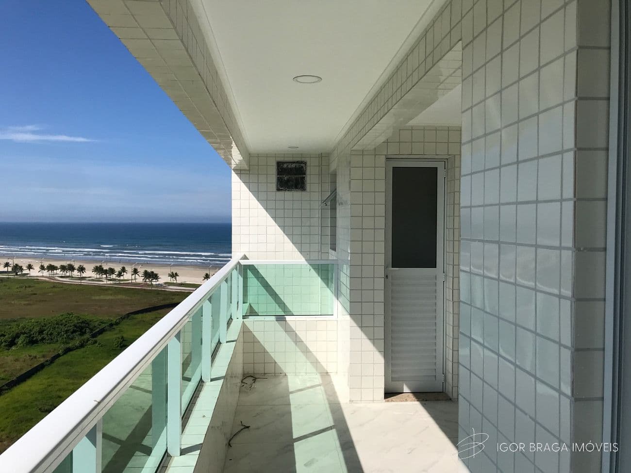 BELÍSSIMO APARTAMENTO, AMPLO, ACABAMENTO FINO E LAZER COMPLETO — foto 1