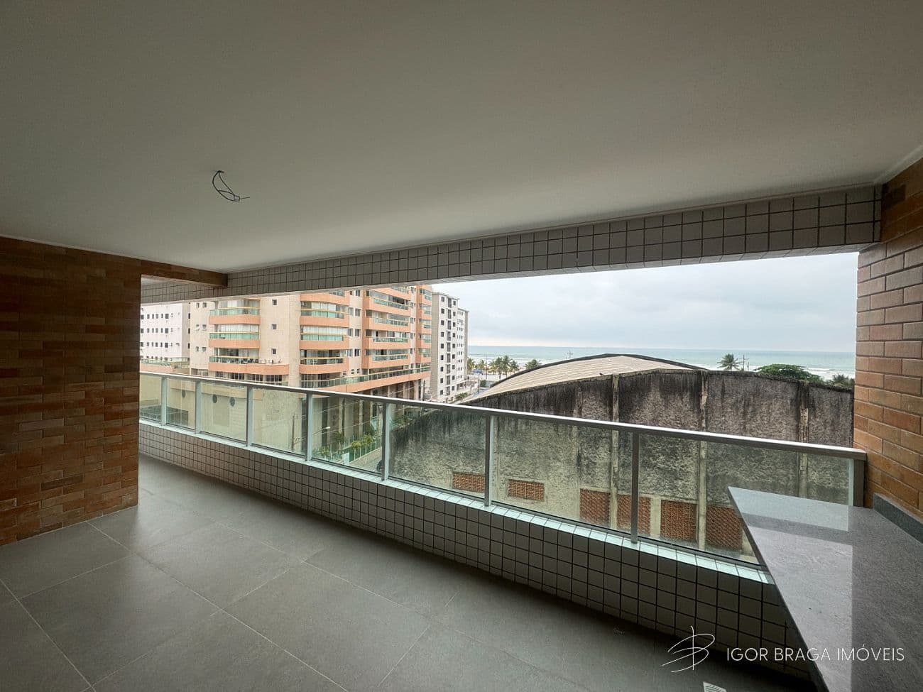 BELÍSSIMO APARTAMENTO, AMPLO, ACABAMENTO FINO E LAZER COMPLETO — foto 1