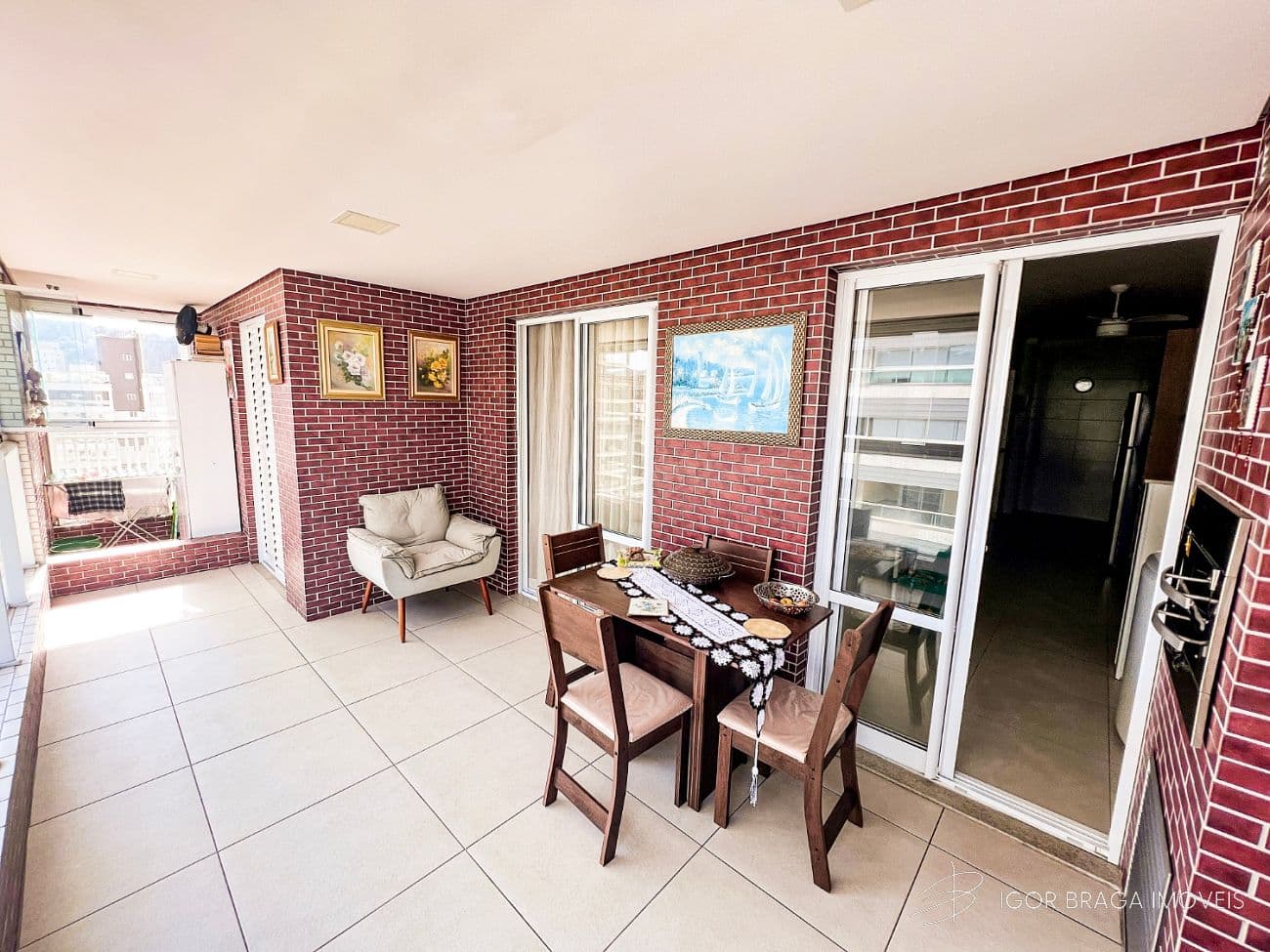 BELÍSSIMO APARTAMENTO, AMPLO, LAZER COMPLETO À 400M DO MAR — foto 1