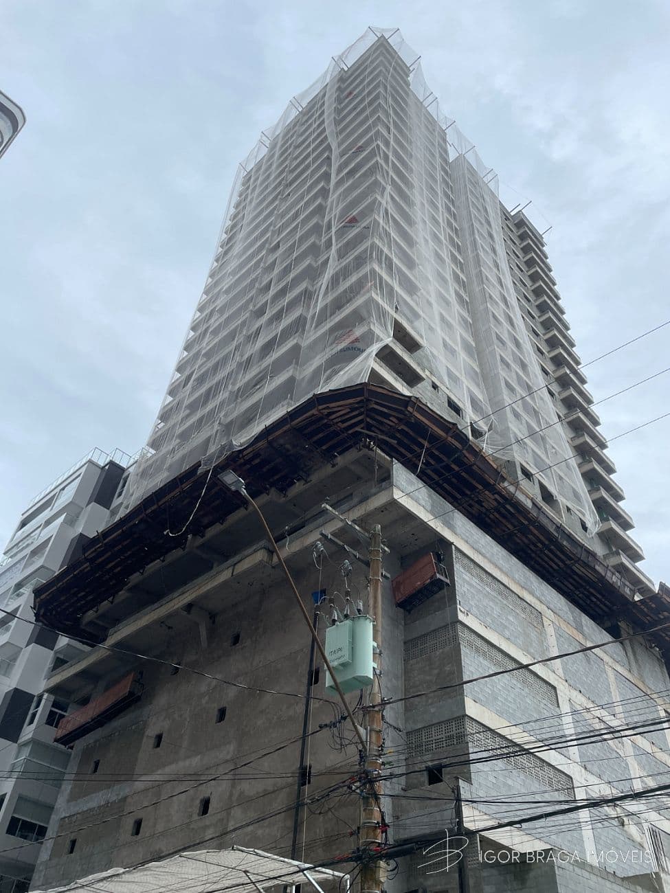 EXCELENTE APARTAMENTO, À 500M DO MAR E LAZER COMPLETO — foto 1