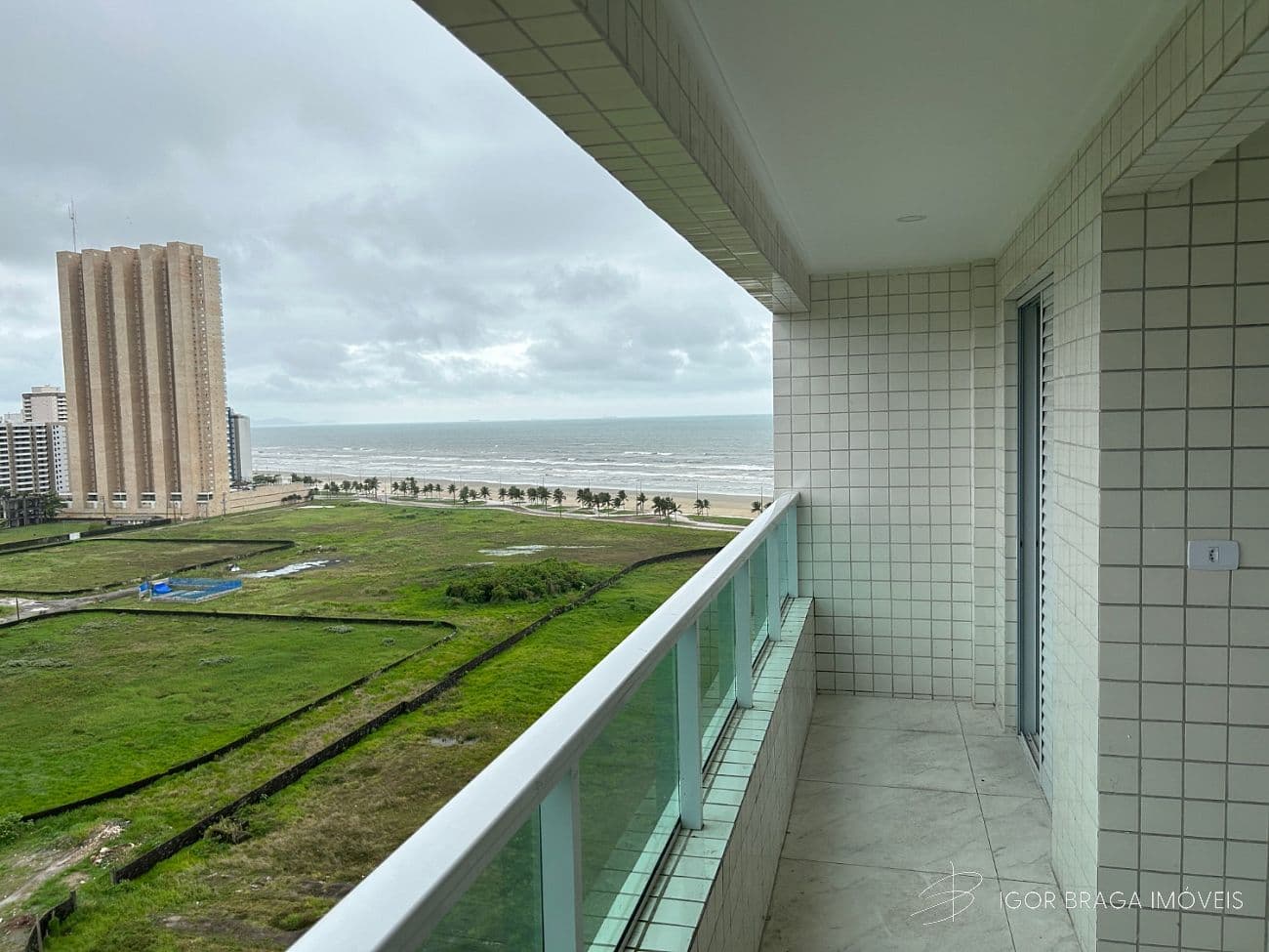 BELISSÍMO APARTAMENTO, FINO ACABAMENTO E LAZER COMPLETO — foto 1