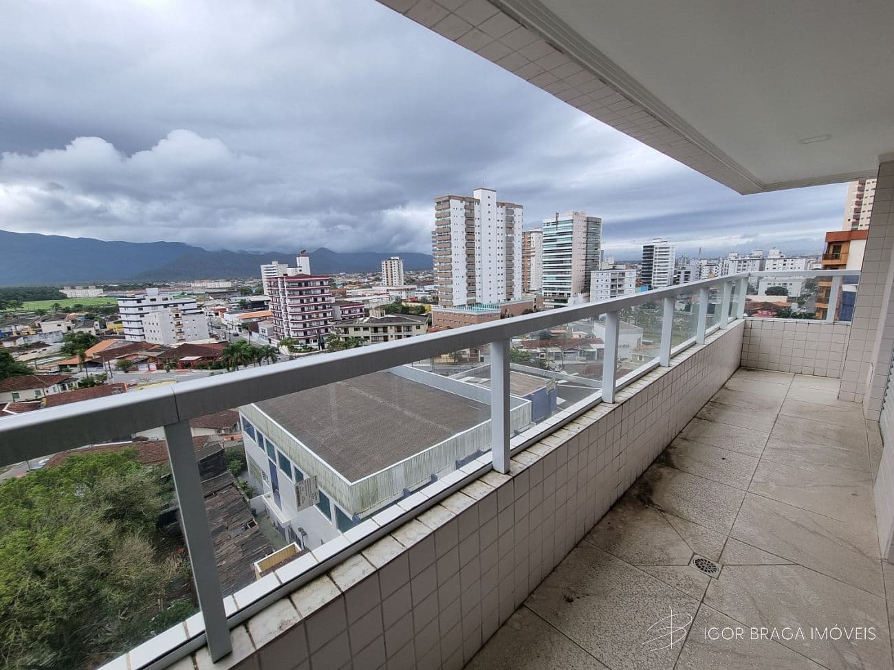 BELISSÍMO APARTAMENTO, AMPLO, VISTA LIVRE — foto 1