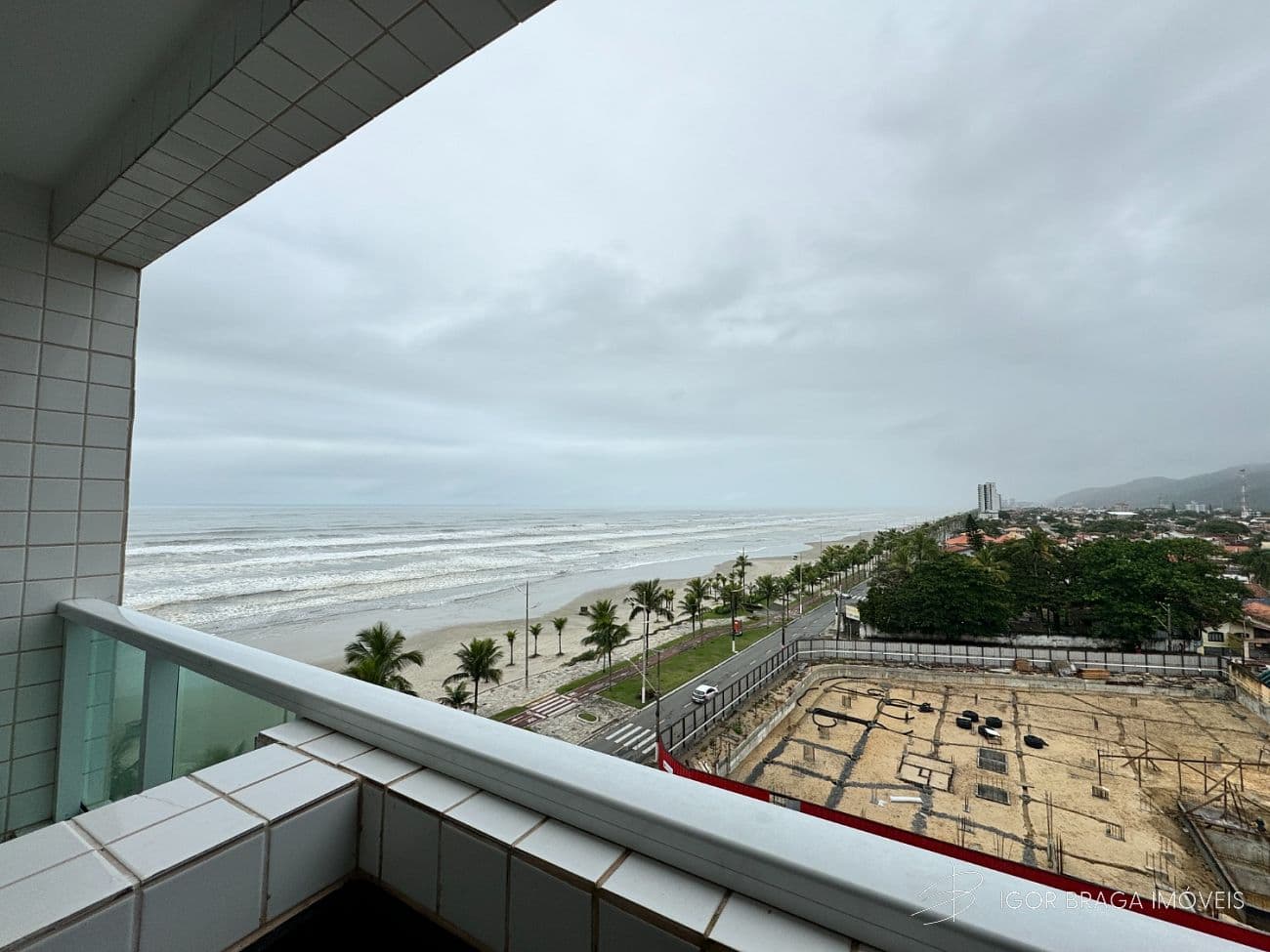 BELISSÍMO APARTAMENTO COM VISTA MAR — foto 1