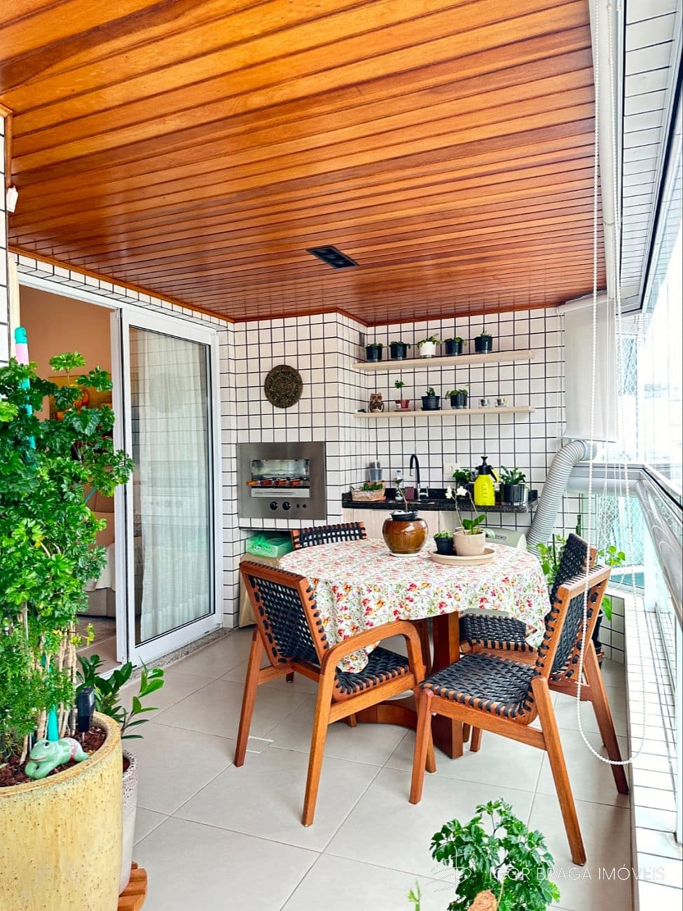 BELÍSSIMO APARTAMENTO AMPLO, ACABAMENTO FINO E LAZER COMPLETO — foto 1