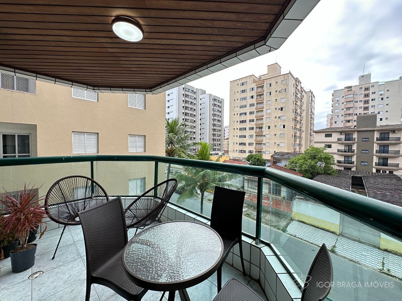 BELÍSSIMO APARTAMENTO, AMPLO, ACABAMENTO FINO E LAZER COMPLETO — foto 1