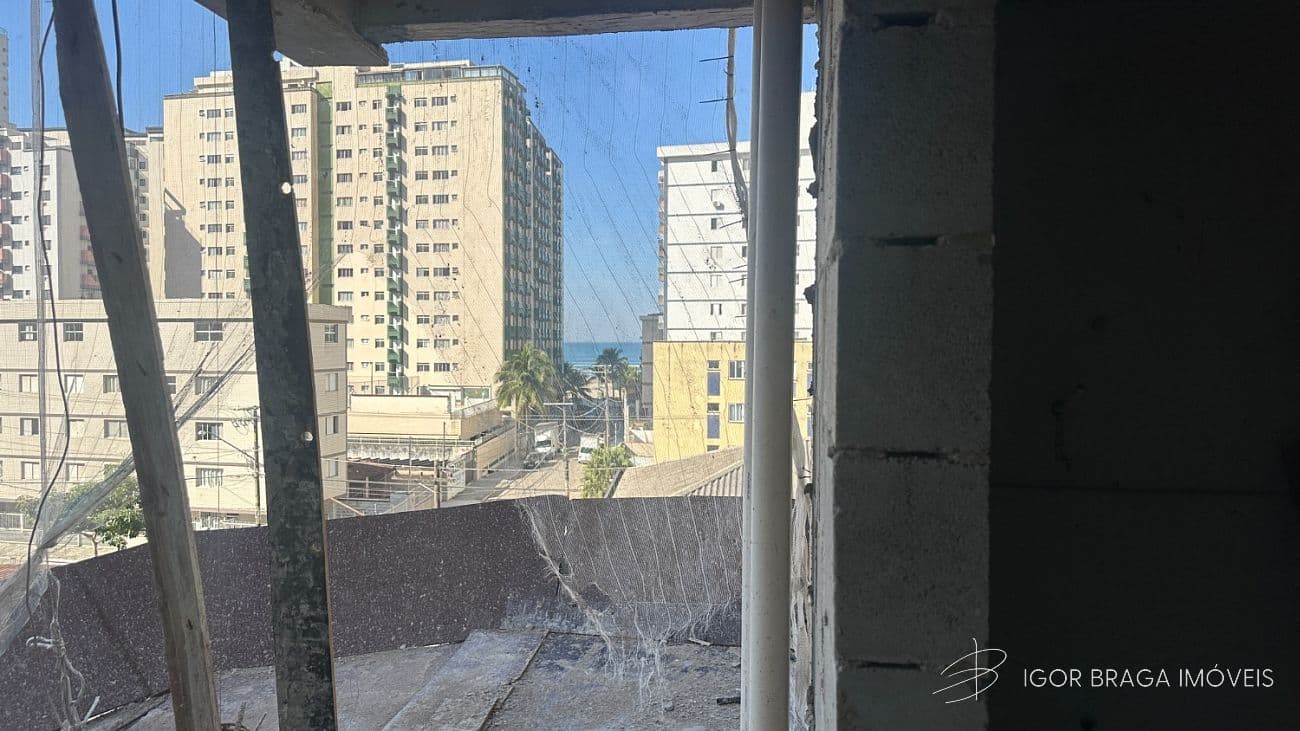 BELÍSSIMO APARTAMENTO, À 200M DO MAR E LAZER COMPLETO — foto 1