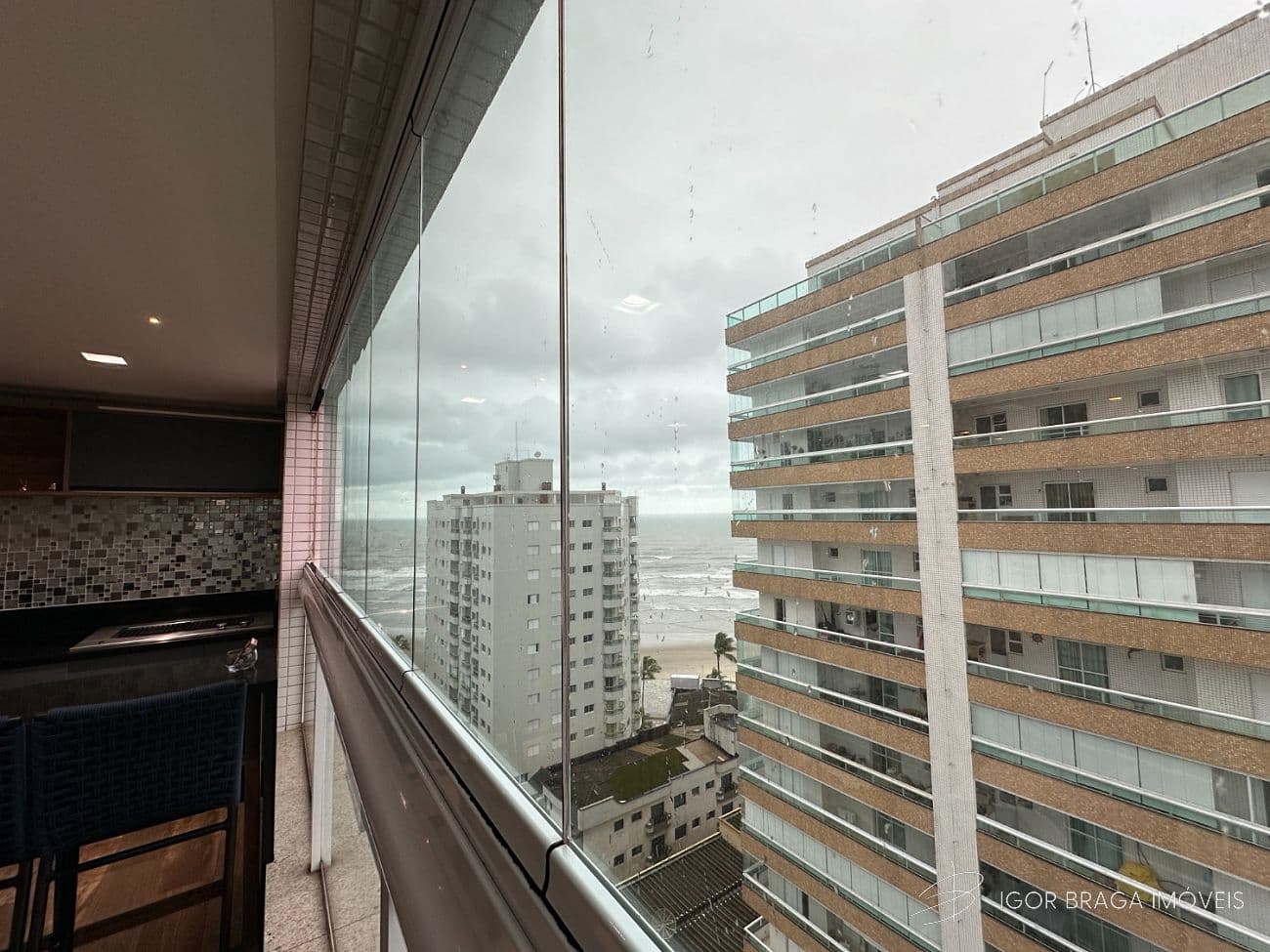 BELÍSSIMO APARTAMENTO AMPLO, ACABAMENTO FINO E LAZER COMPLETO — foto 1