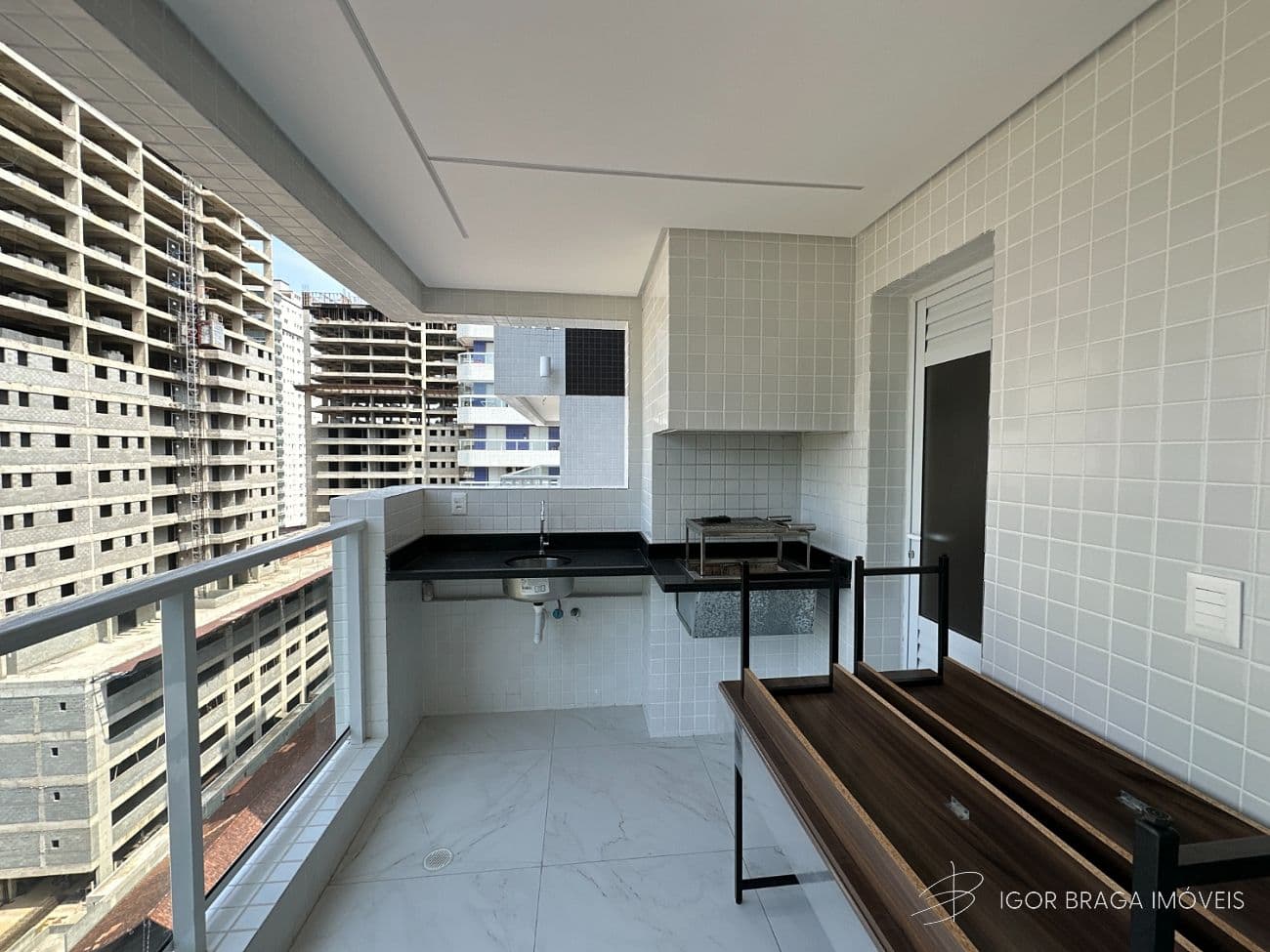 BELISSIMO APARTAMENTO, FINO ACABAMENTO, MOBILIADO E LAZER COMPLETO — foto 1