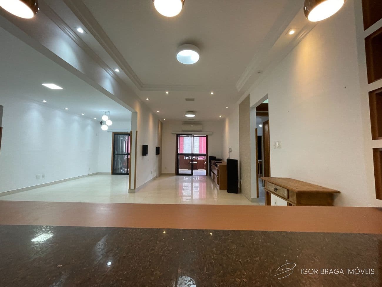 EXCELENTE APARTAMENTO AMPLO, ACABAMENTO FINO E LAZER — foto 1