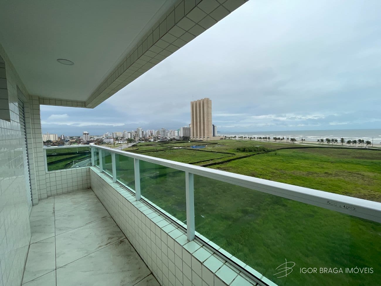 BELÍSSIMO APARTAMENTO, FINO ACABAMENTO E LAZER COMPLETO — foto 1