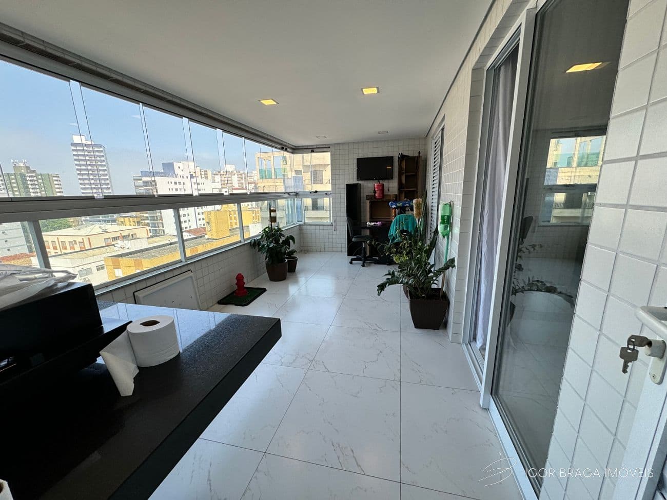 BELÍSSIMO APARTAMENTO, FINO ACABAMENTO E LAZER COMPLETO — foto 1