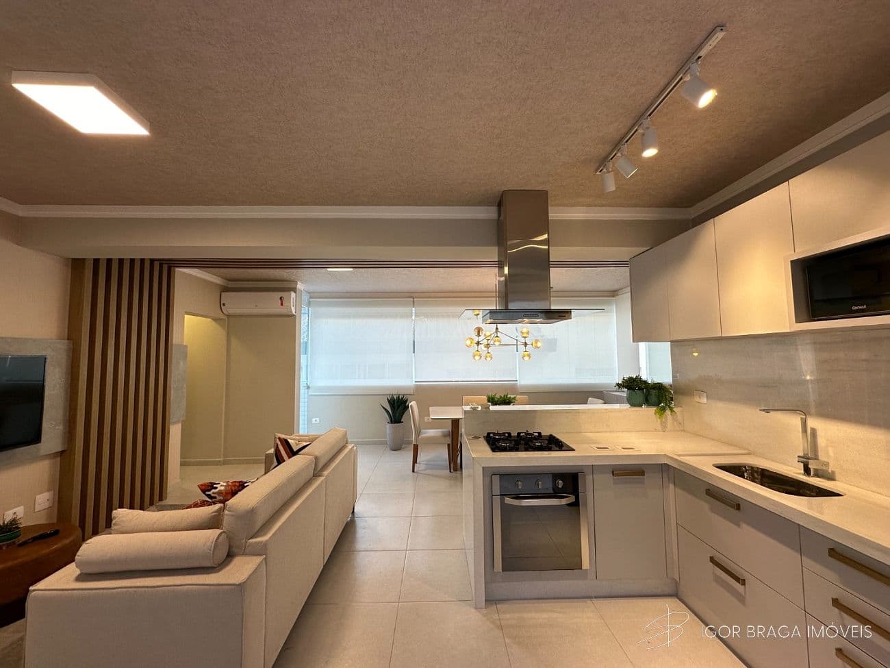 BELÍSSIMO APARTAMENTO, À 350m DO MAR E LAZER COMPLETO — foto 1