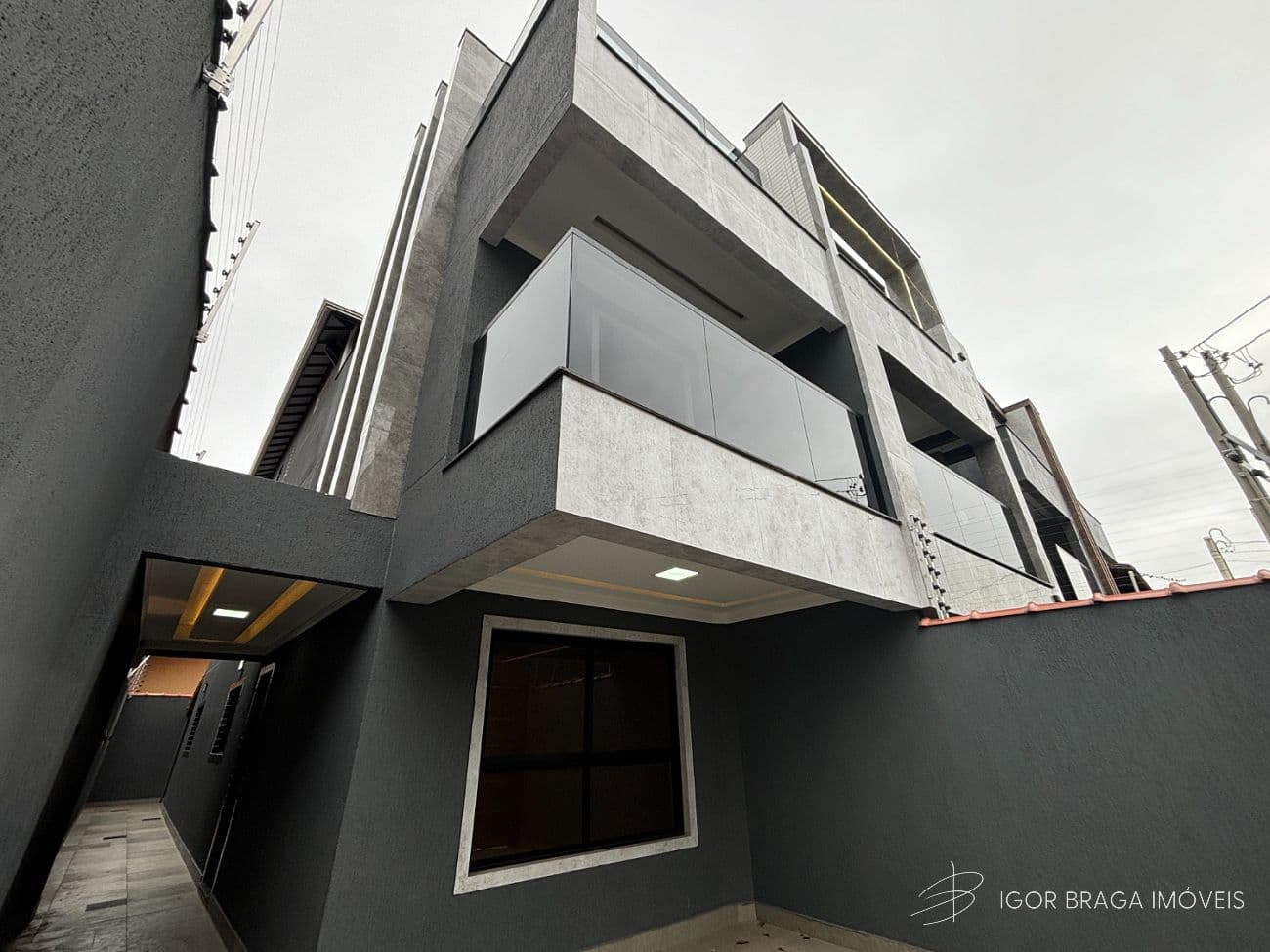 BELÍSSIMA CASA GEMINADA  DE ALTO PADRÃO — foto 1