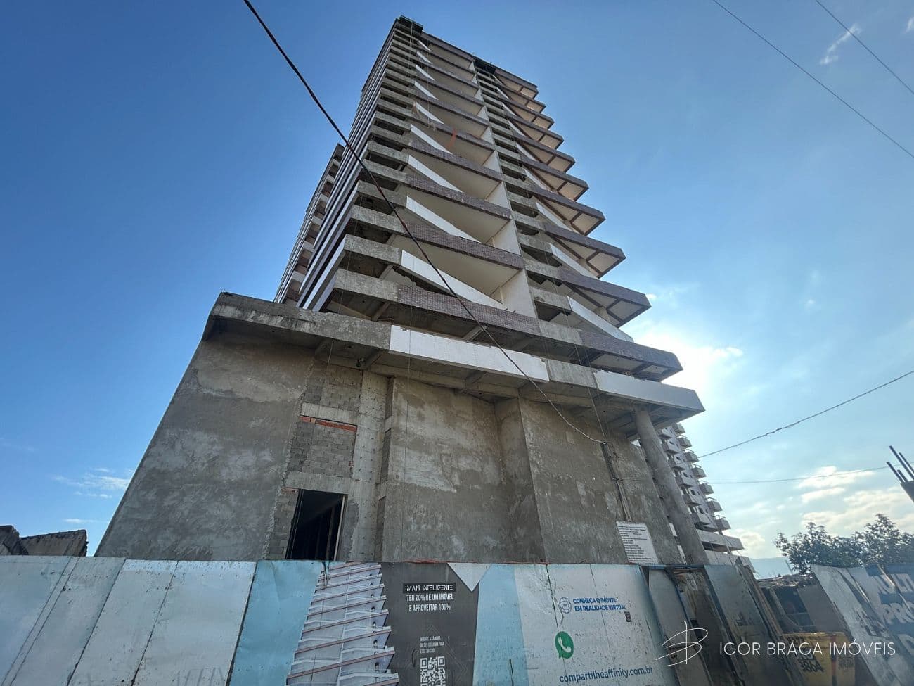 BELÍSSIMO APARTAMENTO COM ACABAMENTO FINO E LAZER COMPLETO — foto 1