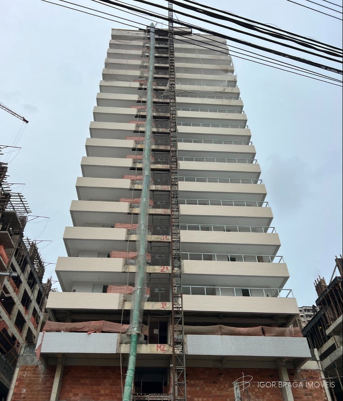 BELÍSSIMO APARTAMENTO, À 150m DO MAR E ESPAÇO DE LAZER — foto 1